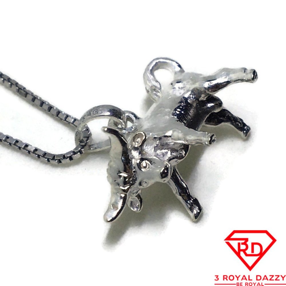 Taurus Zodiac 3D Pendant 925 Sterling Silver - Picture 3 of 4